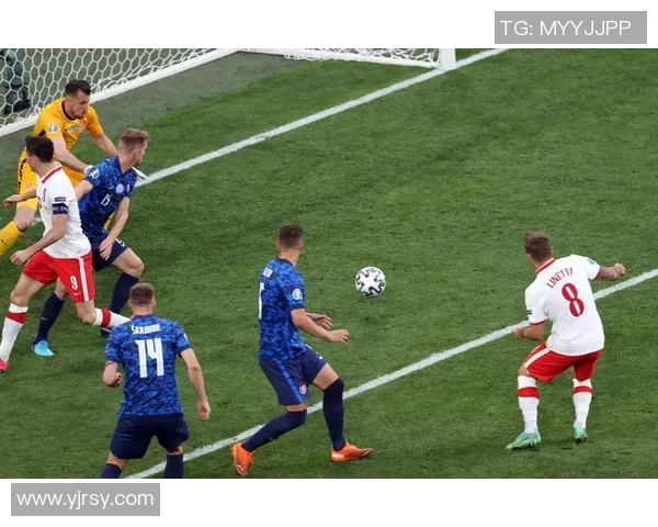 足球乌龙球的悲喜交加与球员心态的微妙变化探讨 足球乌龙球的悲喜交加与球员心态的微妙变化探讨